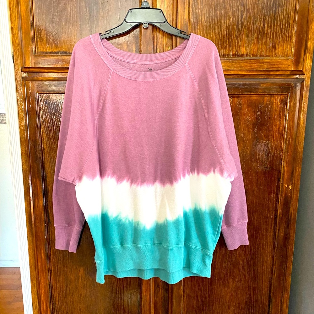 Super soft Weekend lightweight 1/4sleeve sweatshirt. XL